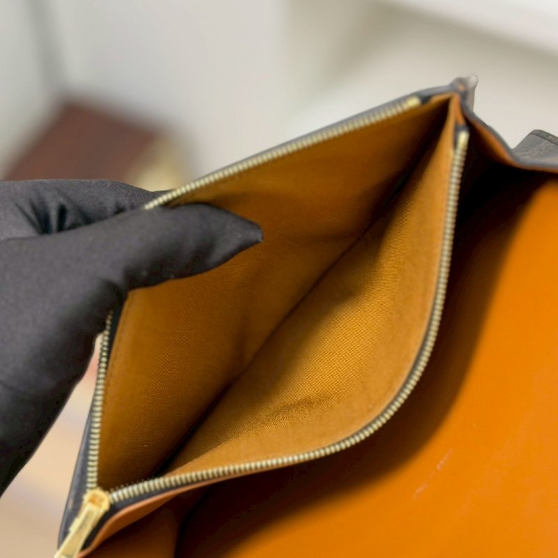 (全配、適合送禮🤍)🏷Celine 瑟琳．Triomphe 老花 woc-21