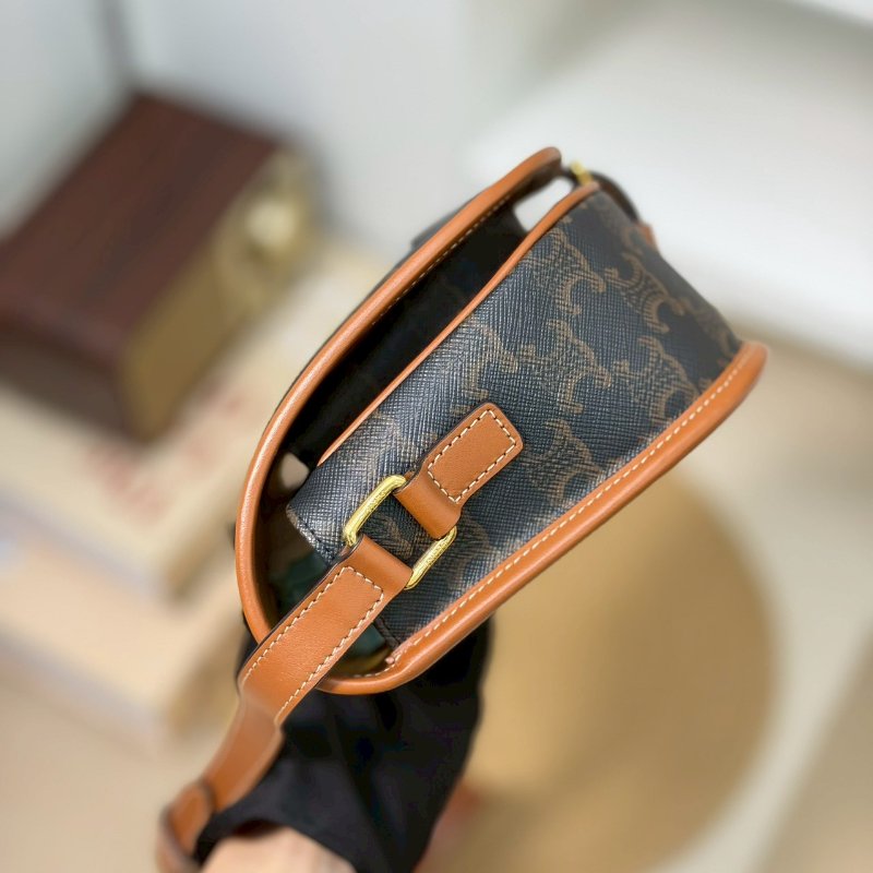 🏷Celine 瑟琳．Triomphe Folco 馬鞍包-2
