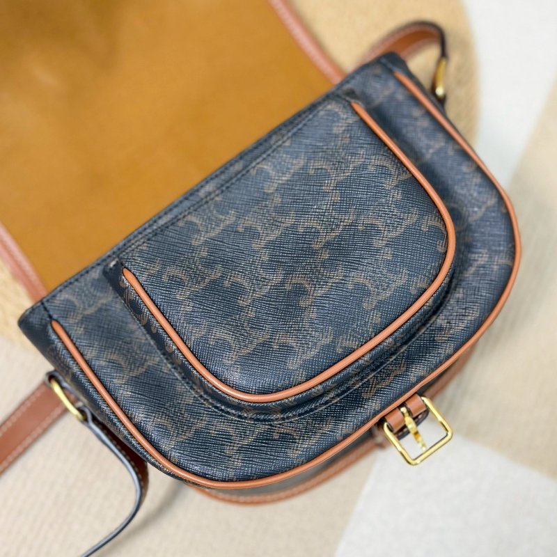 🏷Celine 瑟琳．Triomphe Folco 馬鞍包-16