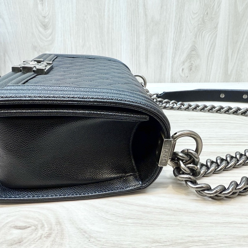 CHANEL黑銀荔枝皮BOY25/A67086-15