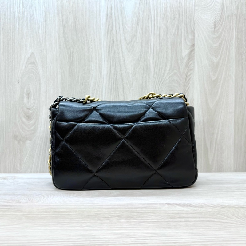 Chanel黑金羊皮油蠟小號19包/AS1160-1