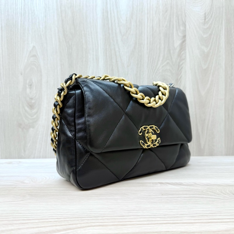 Chanel黑金羊皮油蠟小號19包/AS1160-3