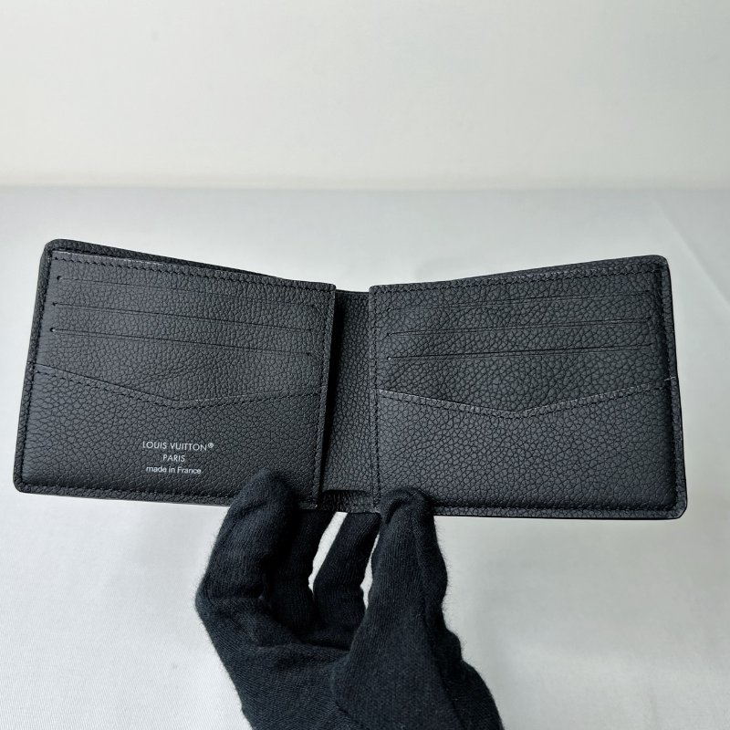 LV 全新Slender對開短夾-6