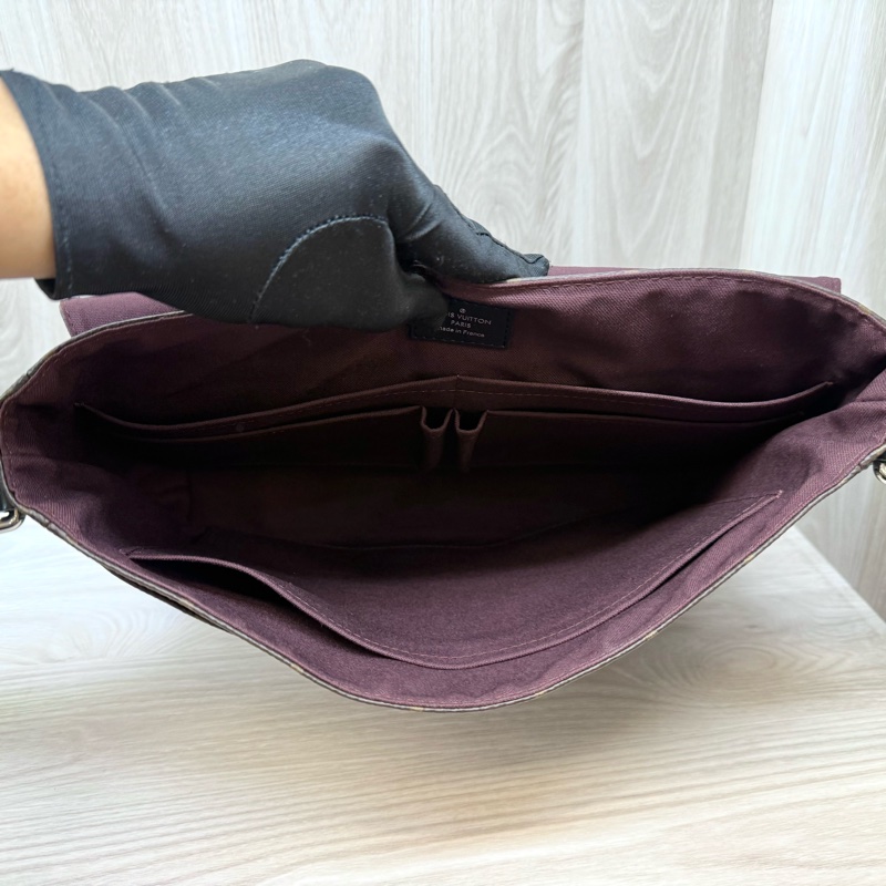 LV老花拚黑皮革 District MM側背包M40934-5