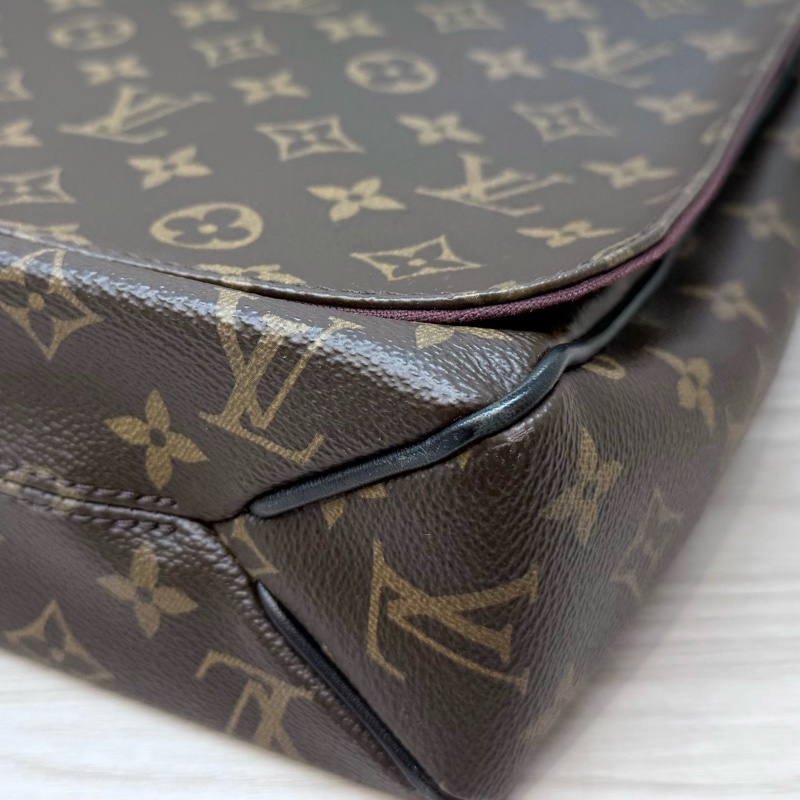 LV老花拚黑皮革 District MM側背包M40934-8