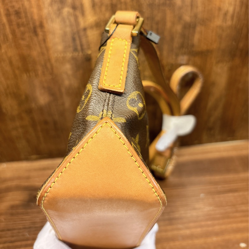 Louis Vuitton Monogram Pochette 側背包-3