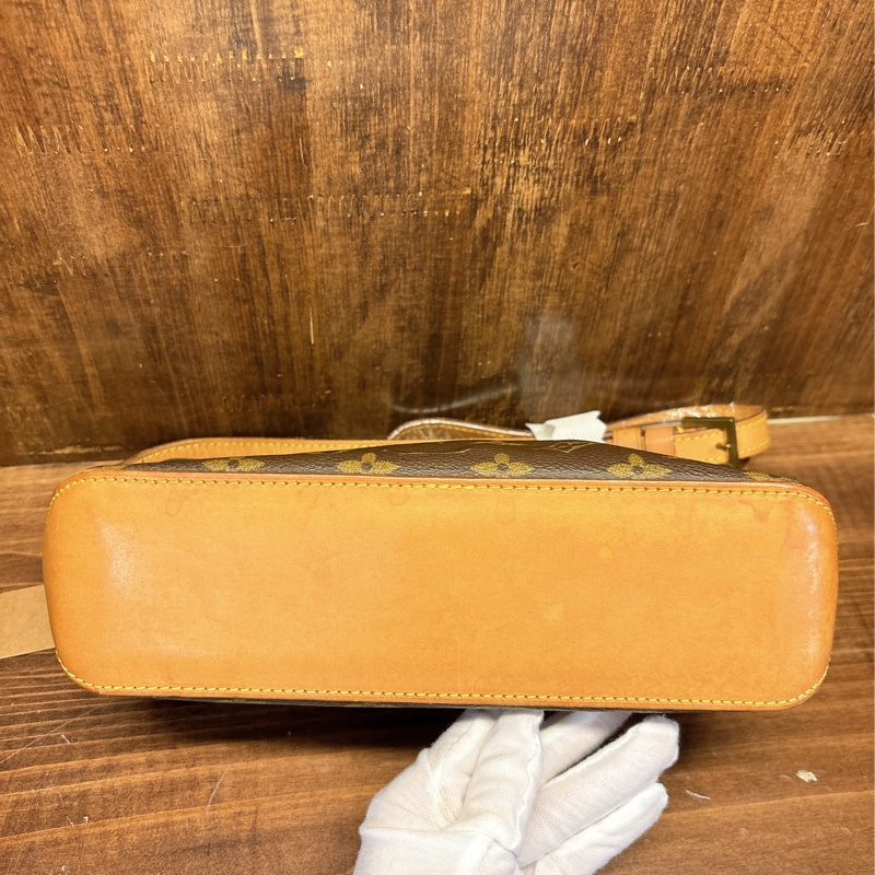 Louis Vuitton Monogram Pochette 側背包-4