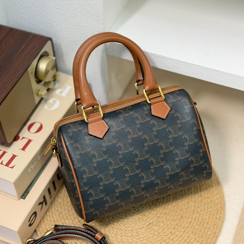 (全新品未使用✨✨)🏷Celine 瑟琳．Boston 老花波士頓 新款D扣-0