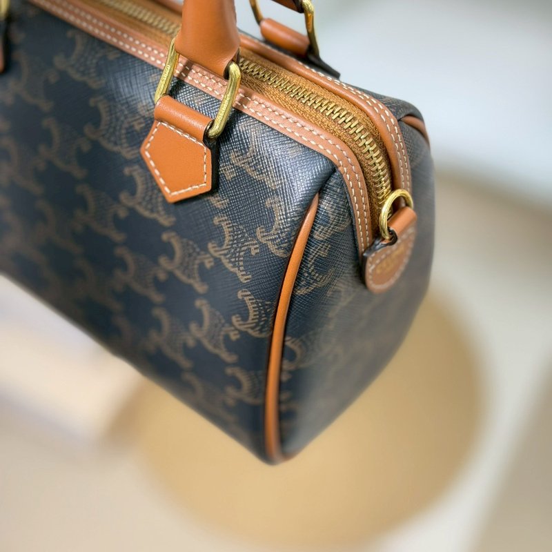 (全新品未使用✨✨)🏷Celine 瑟琳．Boston 老花波士頓 新款D扣-11