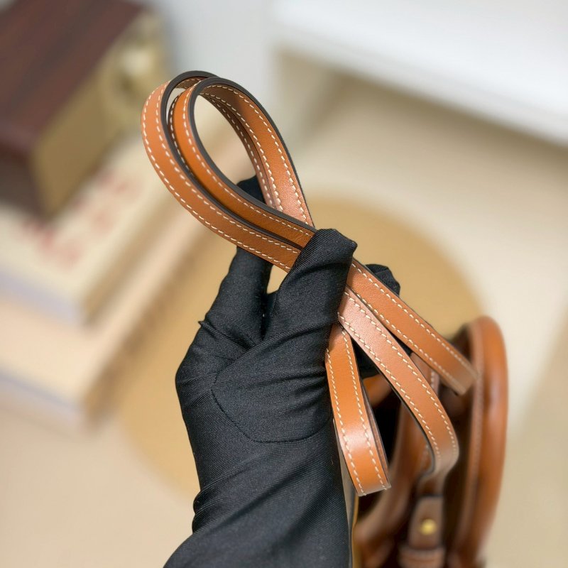 🏷Celine 瑟琳．Mini Cabas 琴譜包 新款-17