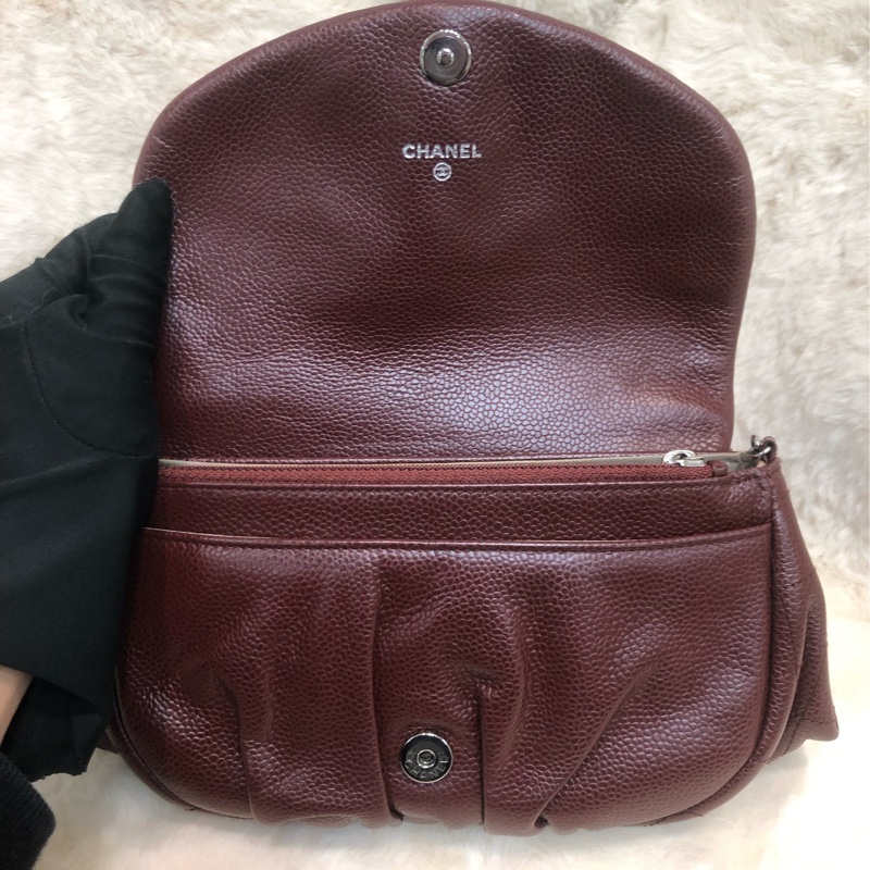 Chanel 酒紅色荔枝牛皮斜孭袋 XC018-6