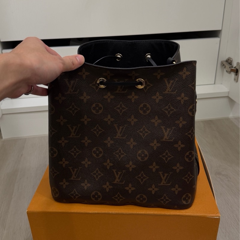 LV LOUIS VUITTON NéoNoé MM肩背水桶包 M44020-3