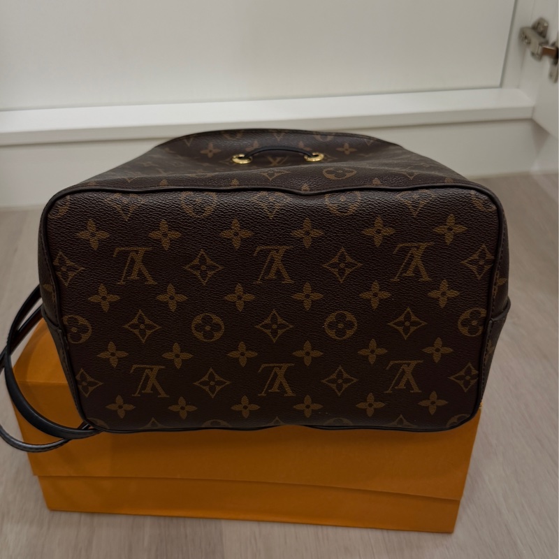 LV LOUIS VUITTON NéoNoé MM肩背水桶包 M44020-7