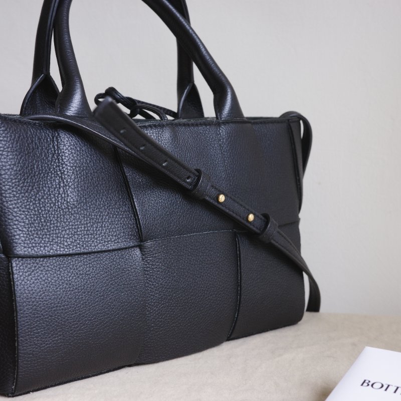 BOTTEGA VENETA Mini Arco 黑荔枝牛皮 tote 編織包 子母包 肩帶可拆-6
