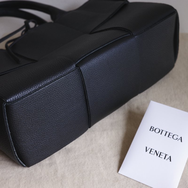 BOTTEGA VENETA Mini Arco 黑荔枝牛皮 tote 編織包 子母包 肩帶可拆-9