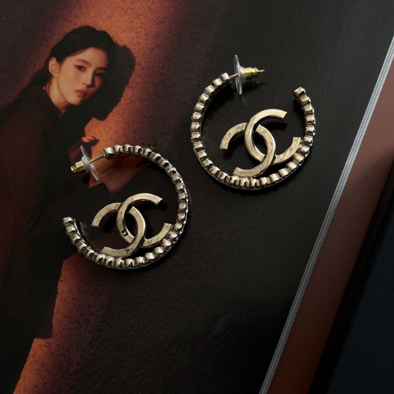 ::CHANEL:: 淡金大圈雙C 水鑽飾邊耳環-0