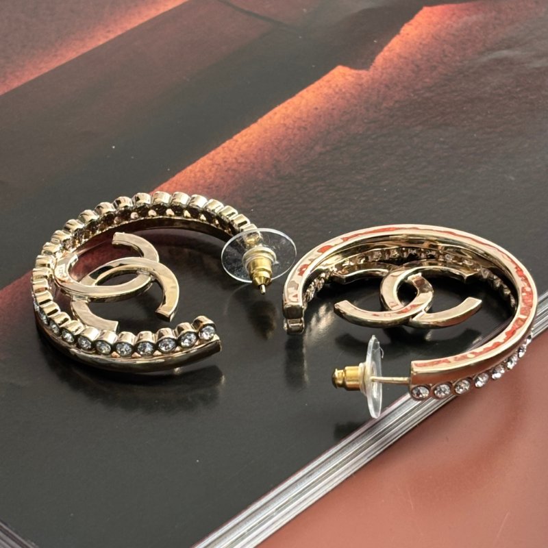 ::CHANEL:: 淡金大圈雙C 水鑽飾邊耳環-4