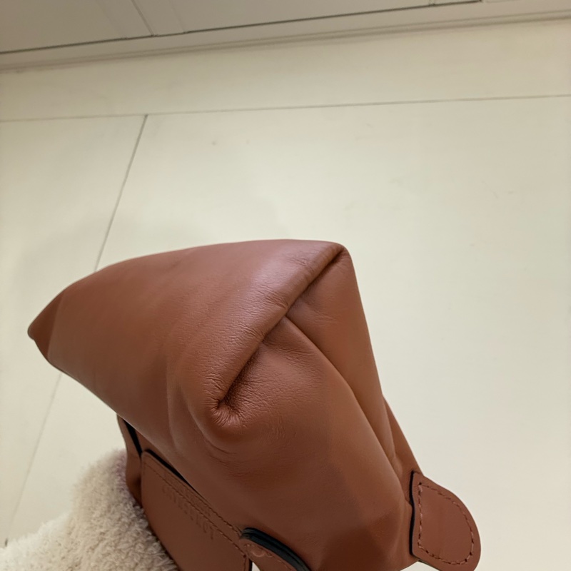 99新LONGCHAMP LE PLIAGE XTRA系列牛皮斜背包(迷你/白蘭地)-8