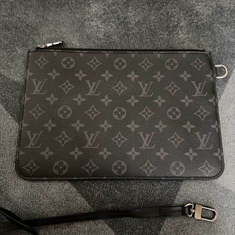 Lv 黑花束口抽繩手提/肩背托特包 M44228-13