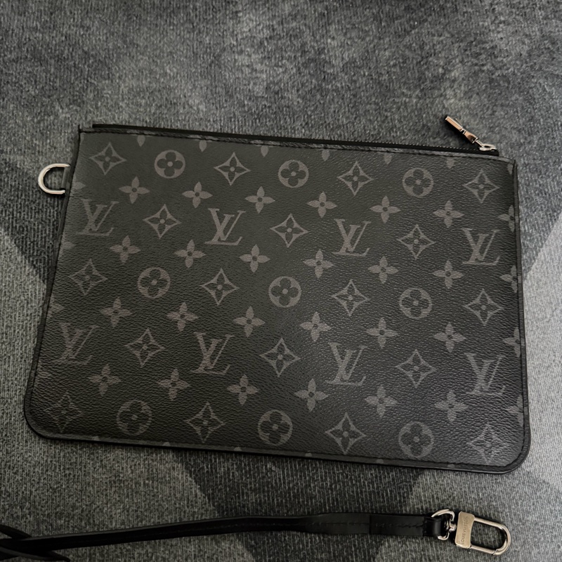 Lv 黑花束口抽繩手提/肩背托特包 M44228-14