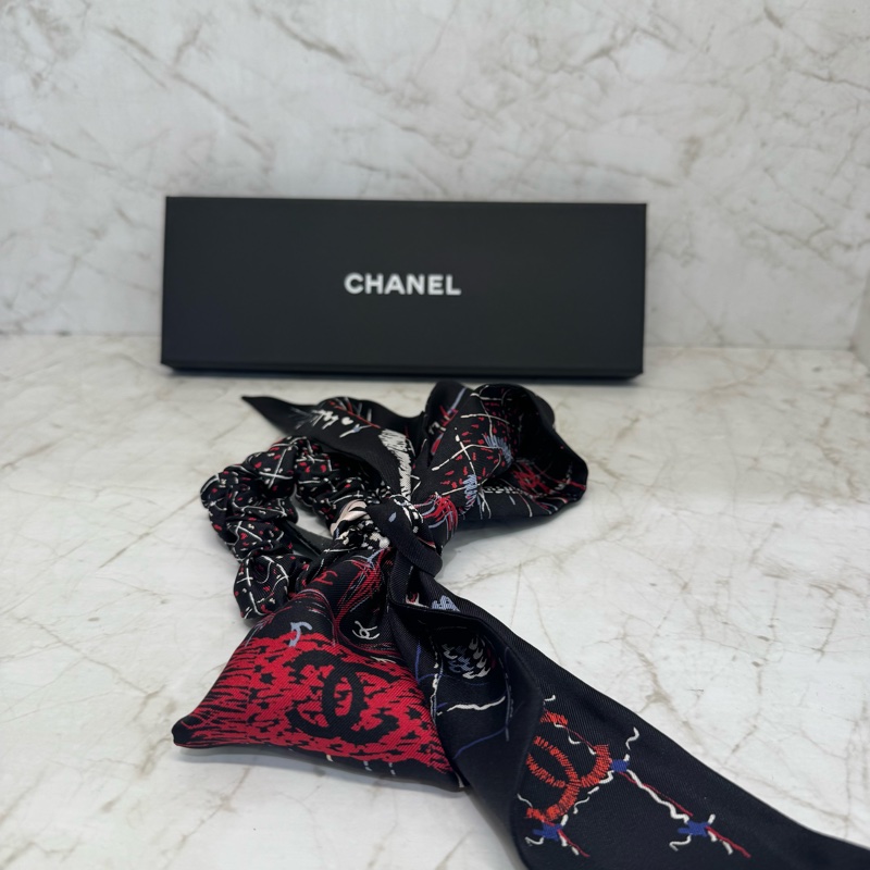 CHANE黑紅字母髮飾-3