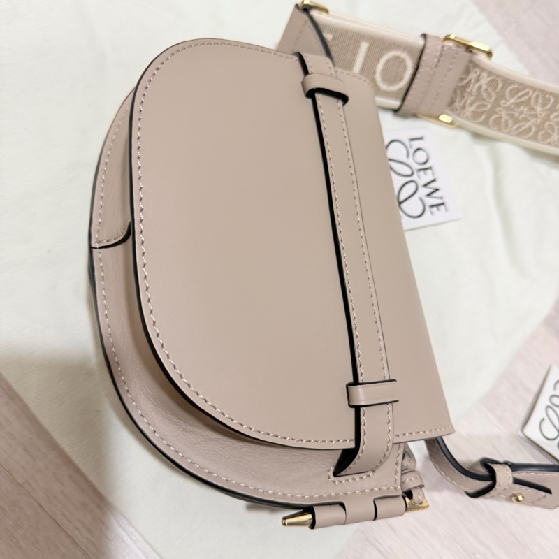 LOEWE Gate Dual Mini 斜背包（沙色）-6