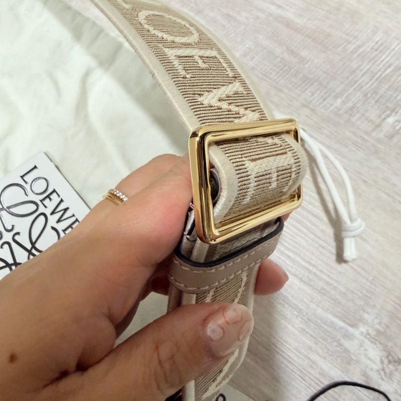 LOEWE Gate Dual Mini 斜背包（沙色）-9