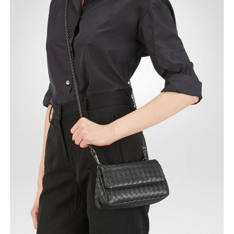 BOTTEGA VENETA Bottega Veneta 迷你斜背包 310774 黑色-6
