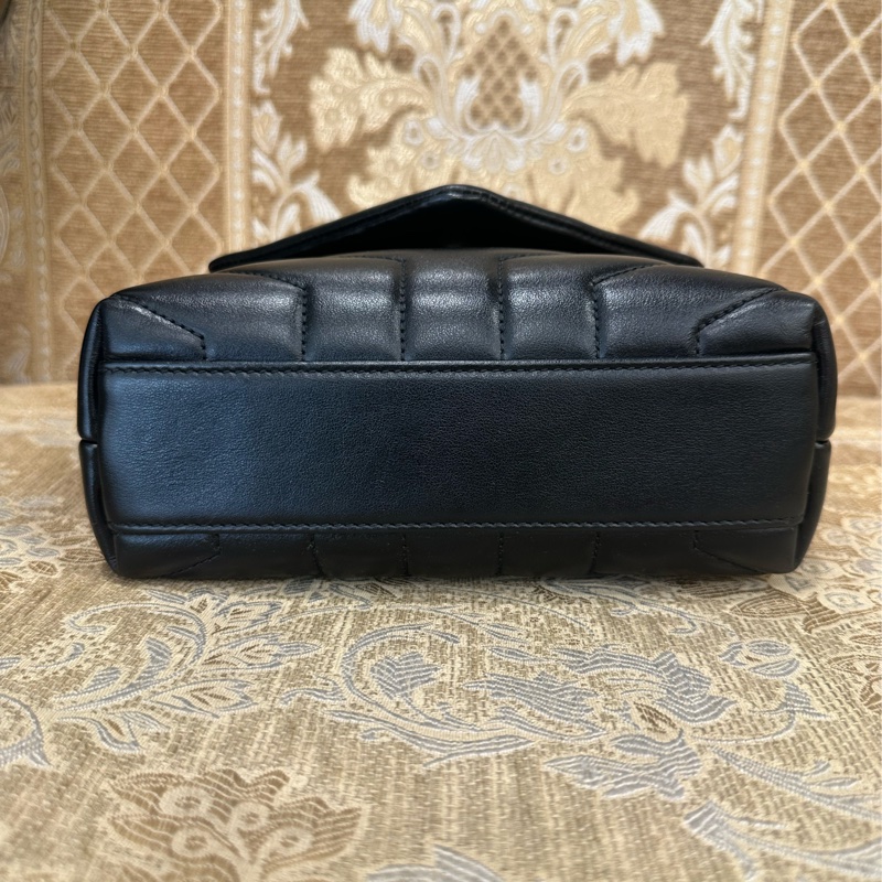 YSL 黑牛皮霧金釦LouLouToy斜背包-5