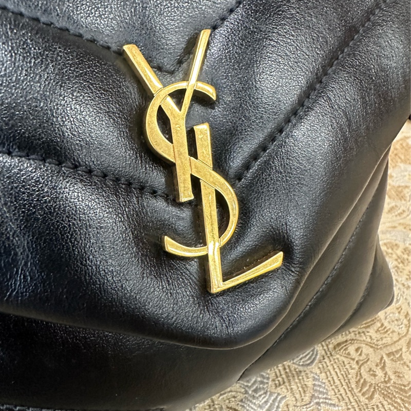 YSL 黑牛皮霧金釦LouLouToy斜背包-10