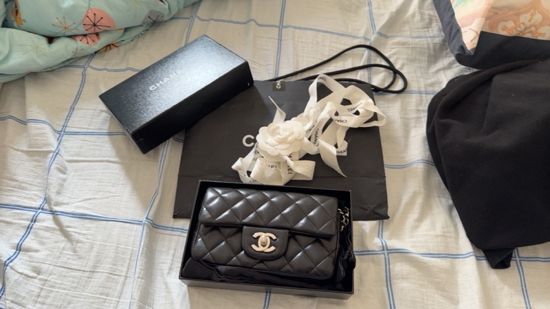 CHANEL MINI CF-2