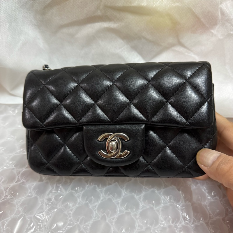 CHANEL MINI CF-4