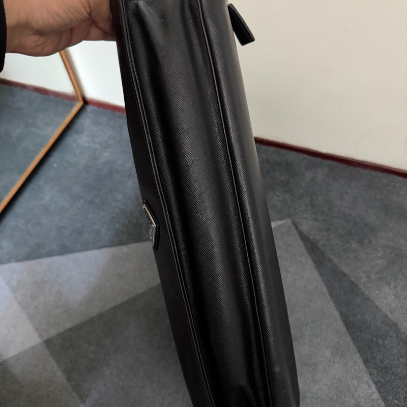 Prada 黑色防刮牛皮公事包-4