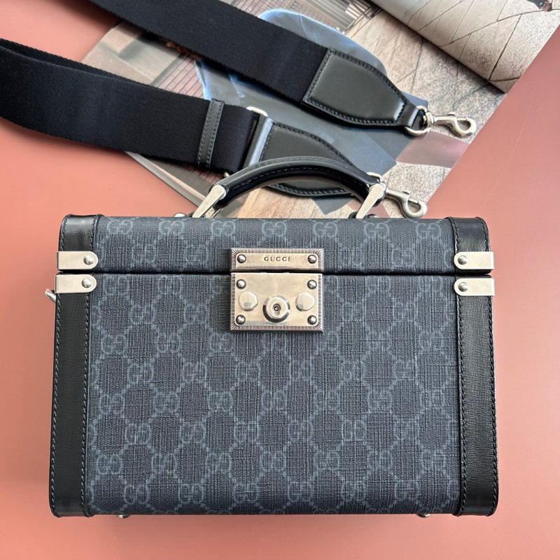 ::GUCCI:: Black GG Supreme canvas 黑緹花手提斜背箱型包 化妝箱包-0