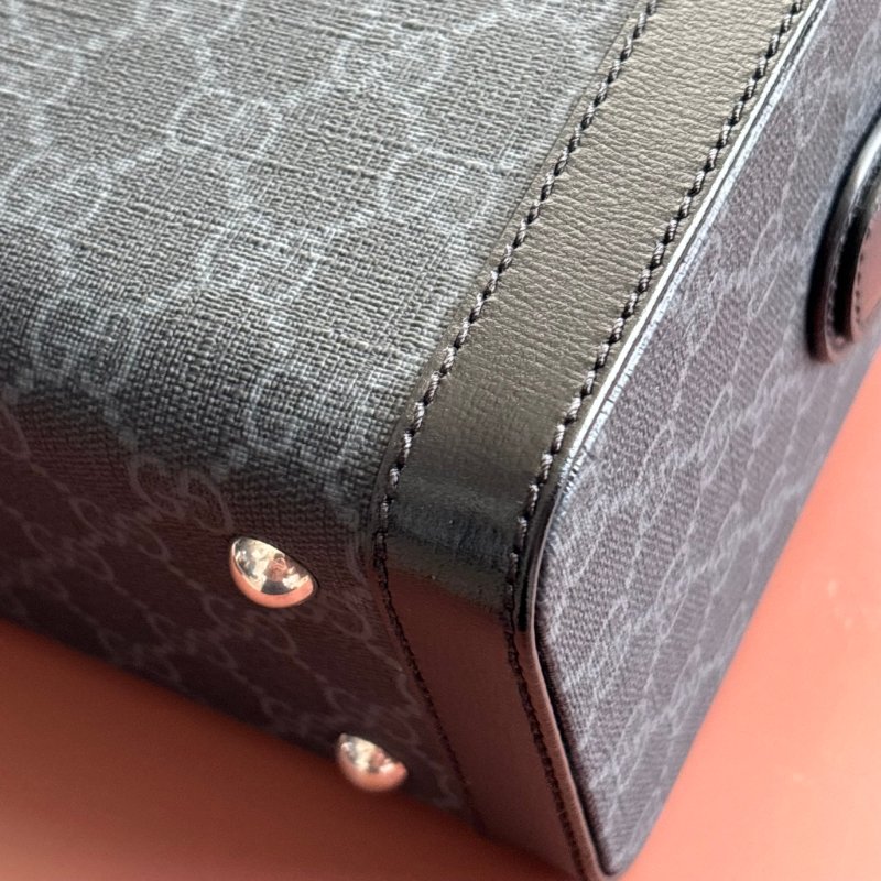 ::GUCCI:: Black GG Supreme canvas 黑緹花手提斜背箱型包 化妝箱包-7