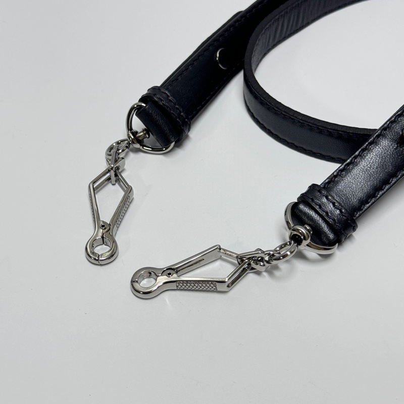 【超級新🎁】 Miu Miu 超嫩Q羊皮 元寶包 肩背+斜背包 （專櫃13.6萬！）-12