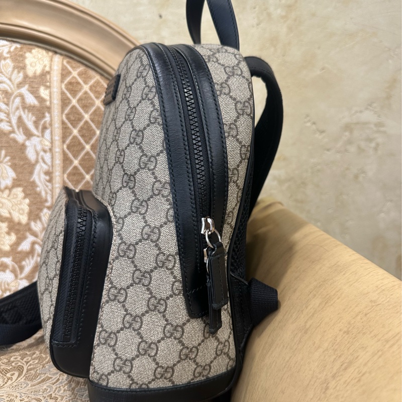 Gucci PVC黑牛皮銀釦前拉鍊口袋後背包-3