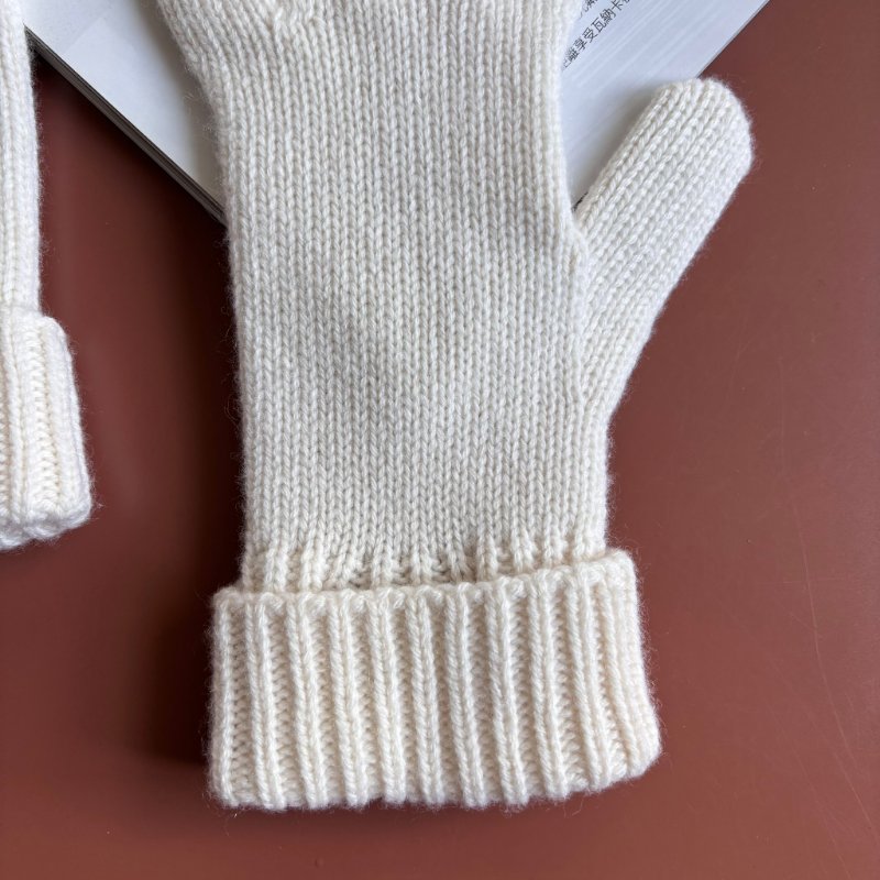 ::GUCCI:: 金屬雙G飾 羊毛山羊絨混紡手套 白色雪地手套-7