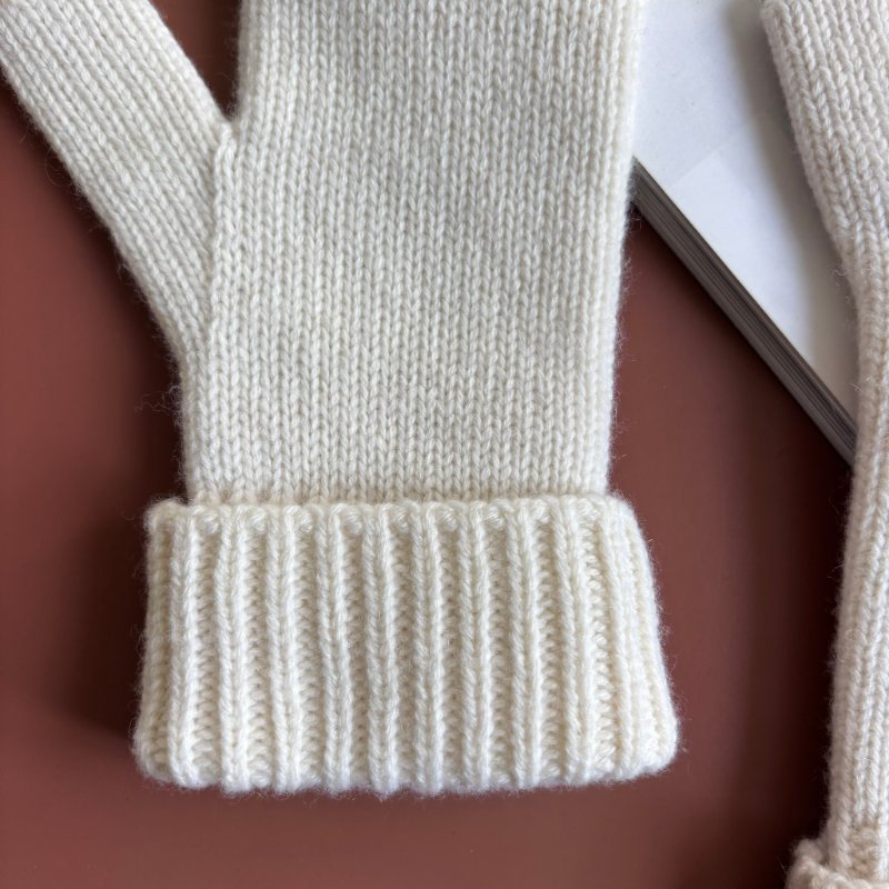 ::GUCCI:: 金屬雙G飾 羊毛山羊絨混紡手套 白色雪地手套-8