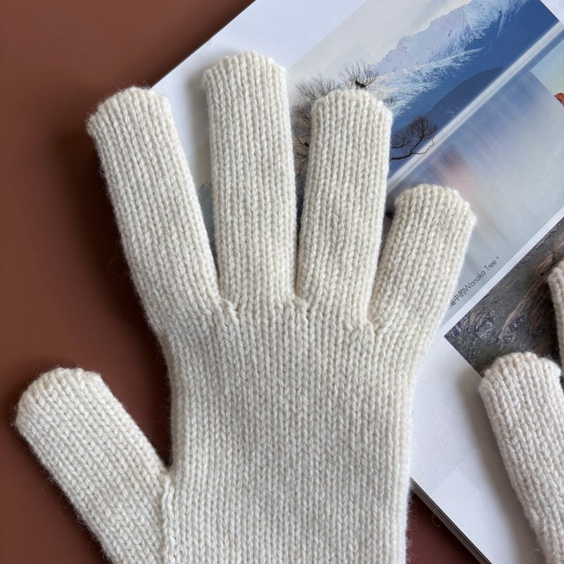 ::GUCCI:: 金屬雙G飾 羊毛山羊絨混紡手套 白色雪地手套-9