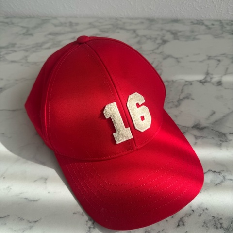 celine紅色白數字棒球帽🧢