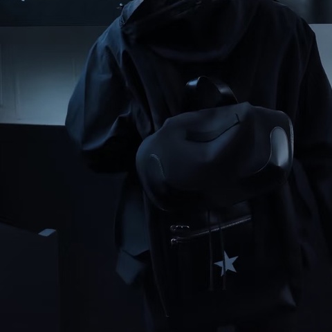 ✨Givenchy  紀梵希 星星後背包 自用好價🖤