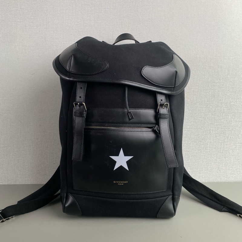 ✨Givenchy  紀梵希 星星後背包 自用好價🖤-1