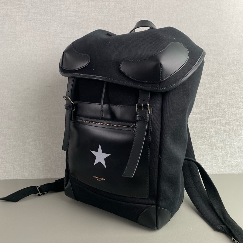 ✨Givenchy  紀梵希 星星後背包 自用好價🖤-3