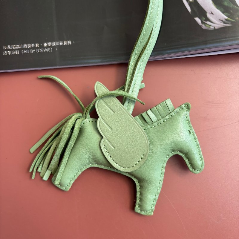 B刻 ::Hermès:: 牛油果綠 酪梨綠 Rodeo Pegase PM 飛馬吊飾 小飛馬 掛飾-2