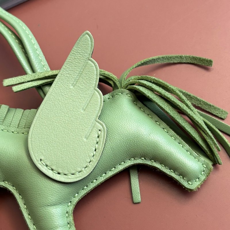 B刻 ::Hermès:: 牛油果綠 酪梨綠 Rodeo Pegase PM 飛馬吊飾 小飛馬 掛飾-6