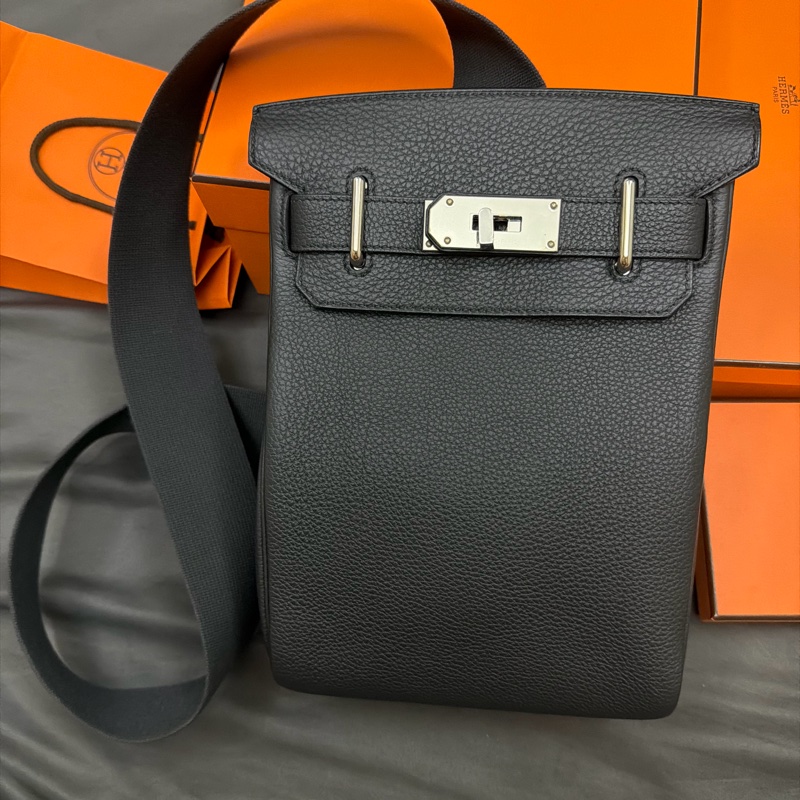 Hermes 愛馬仕Hac a Dos PM肩背包 黑銀閉眼入配色-1