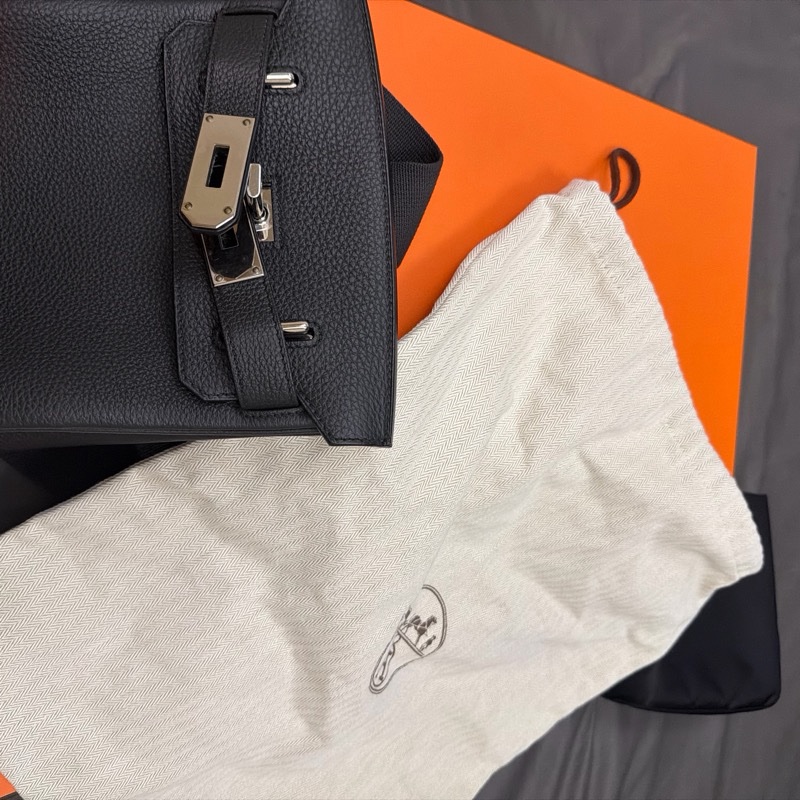 Hermes 愛馬仕Hac a Dos PM肩背包 黑銀閉眼入配色-4