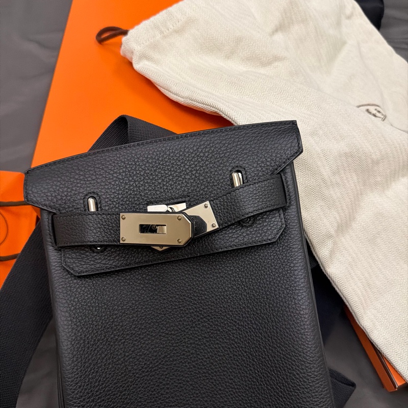 Hermes 愛馬仕Hac a Dos PM肩背包 黑銀閉眼入配色-5