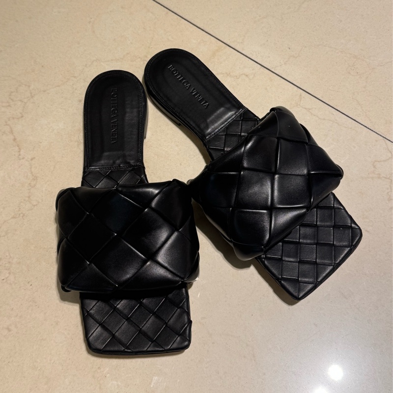 BV黑色編織拖鞋-0